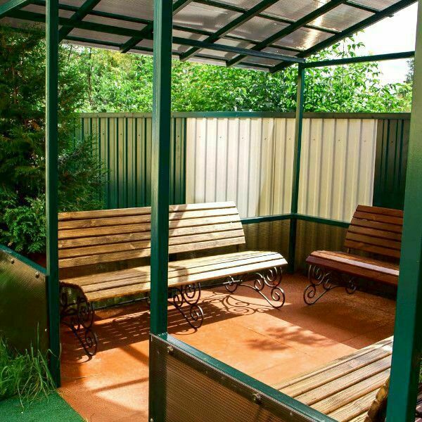 фото - беседка в саду пансионата "Долголетие" фото - беседка в саду пансионата "Долголетие"